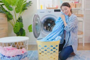 Nên Giặt Quần Áo Mỗi Ngày Hay Mỗi Tuần?